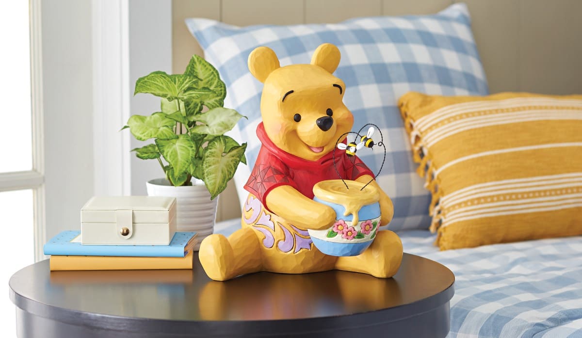Winnie-Pooh-mit-Honigtopf-XL