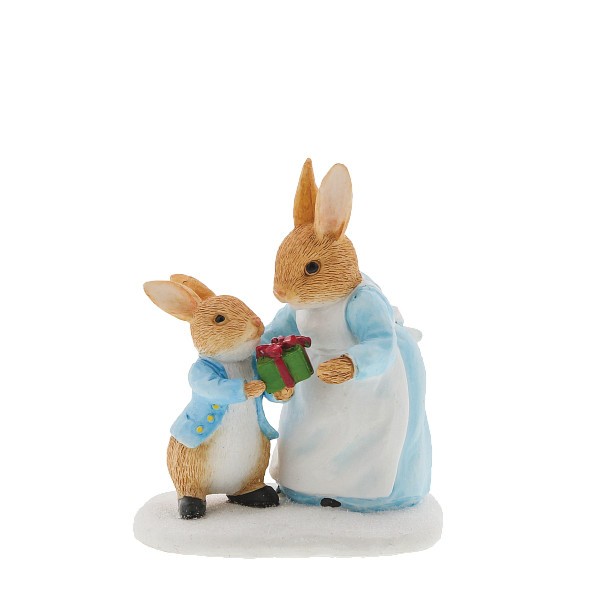 Beatrix Potter, Beatrix Potter Collection, Peter Rabbit, Peter Hase, A30256, Mrs. Rabbit Passing Peter Rabbit a Present